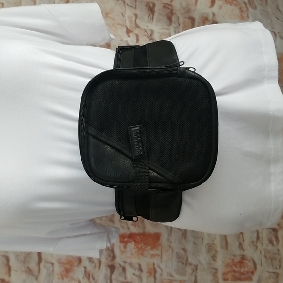 Wilson Leather Bum Bag - Picture 4 of 16